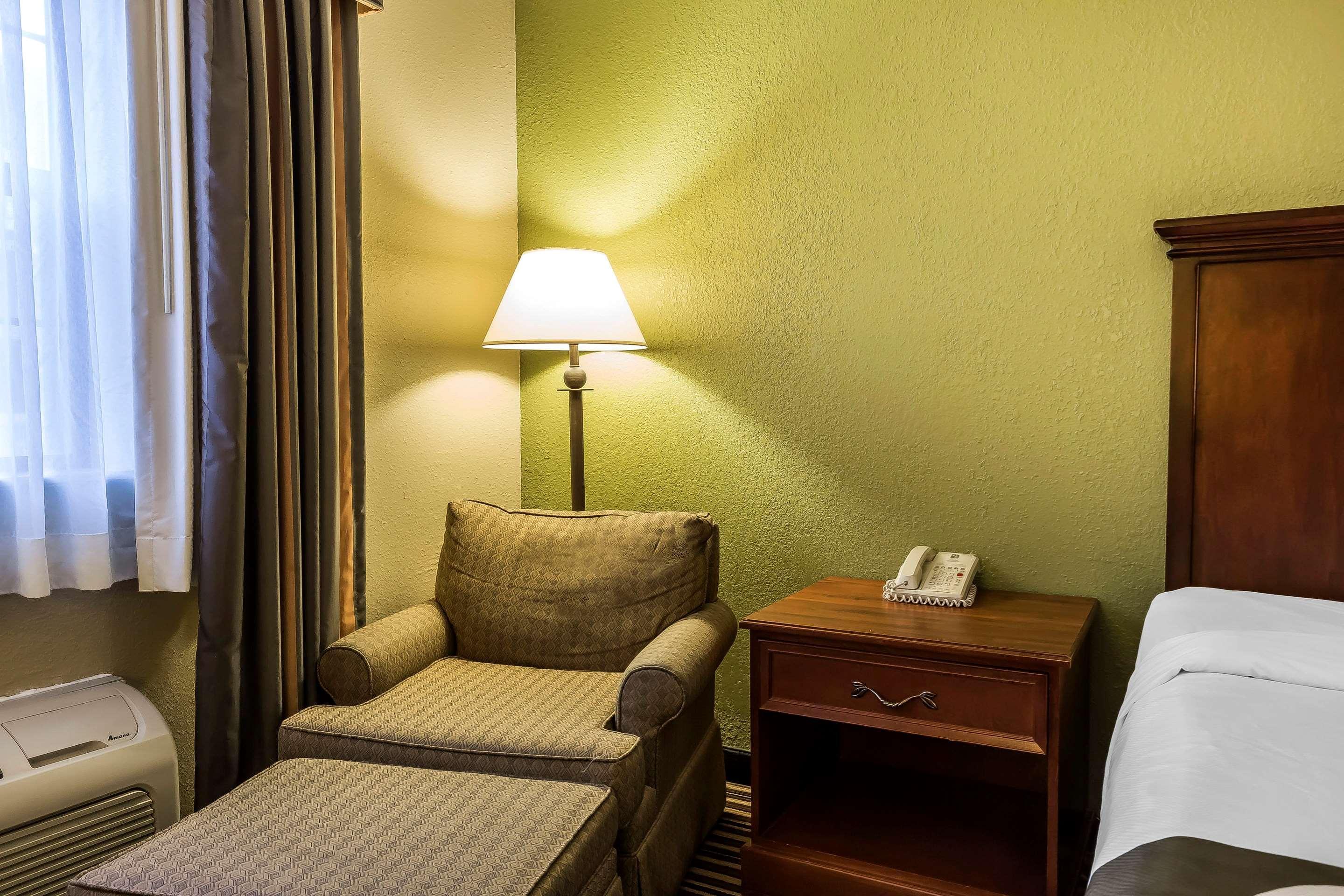 Quality Inn & Suites Columbia I-70 Esterno foto