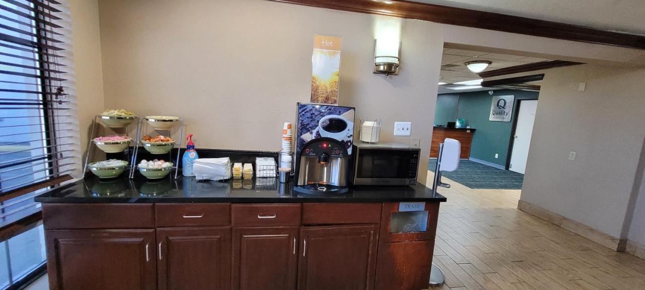 Quality Inn & Suites Columbia I-70 Esterno foto