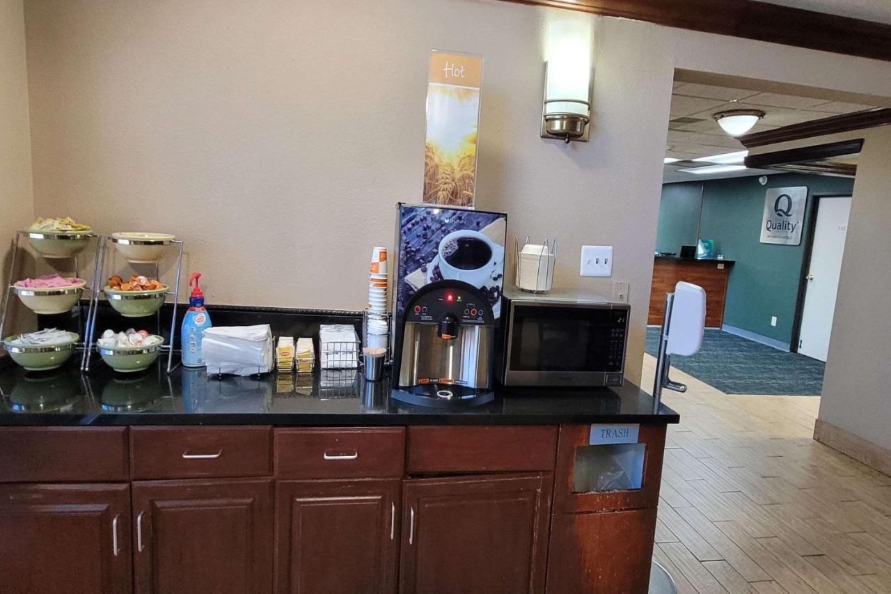 Quality Inn & Suites Columbia I-70 Esterno foto