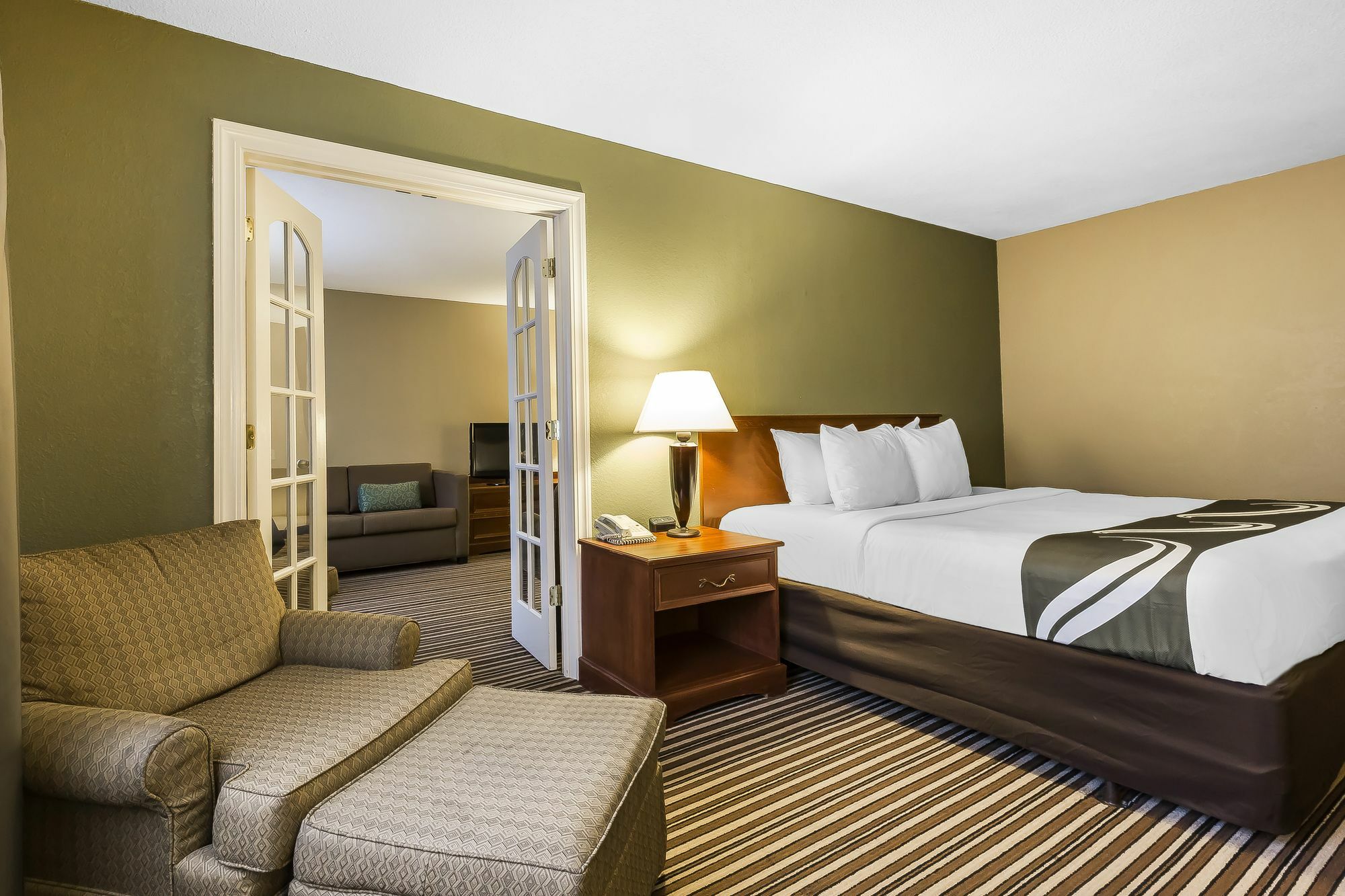 Quality Inn & Suites Columbia I-70 Esterno foto